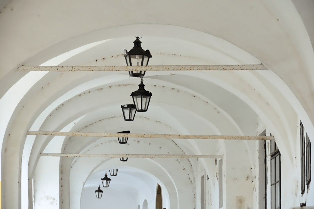 How to paint an archway - A lifestyle, parenting and travel blog.